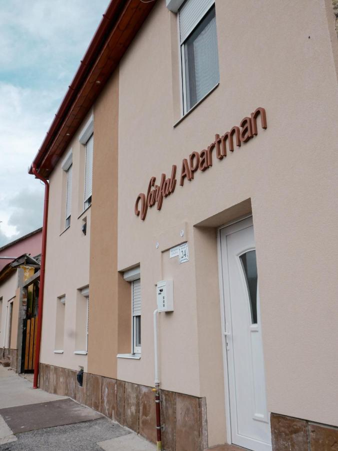 Várfal apartman Eger Exterior foto