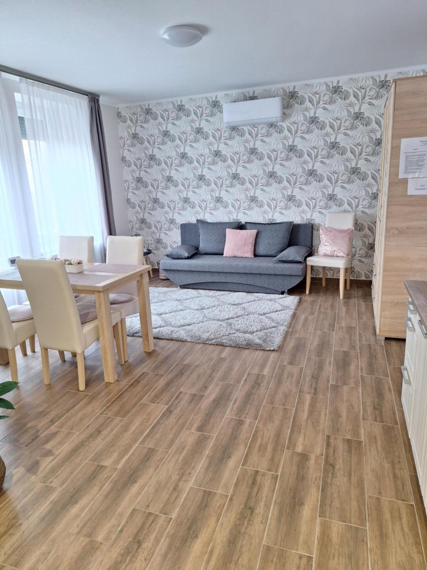 Várfal apartman Eger Exterior foto