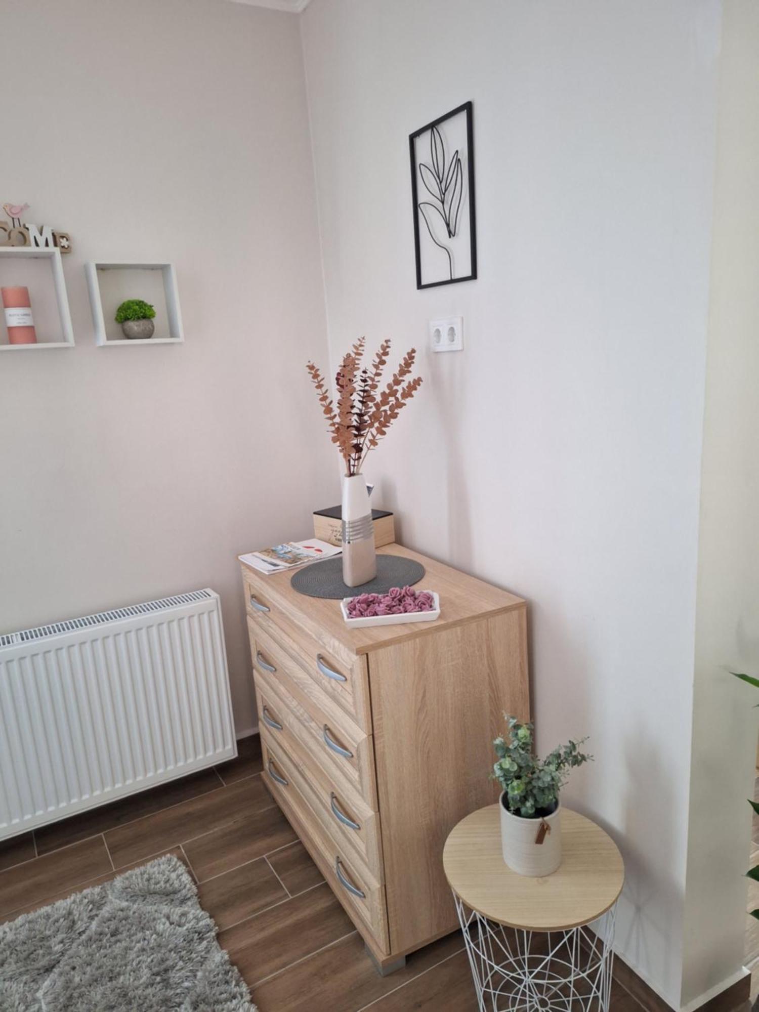 Várfal apartman Eger Habitación foto