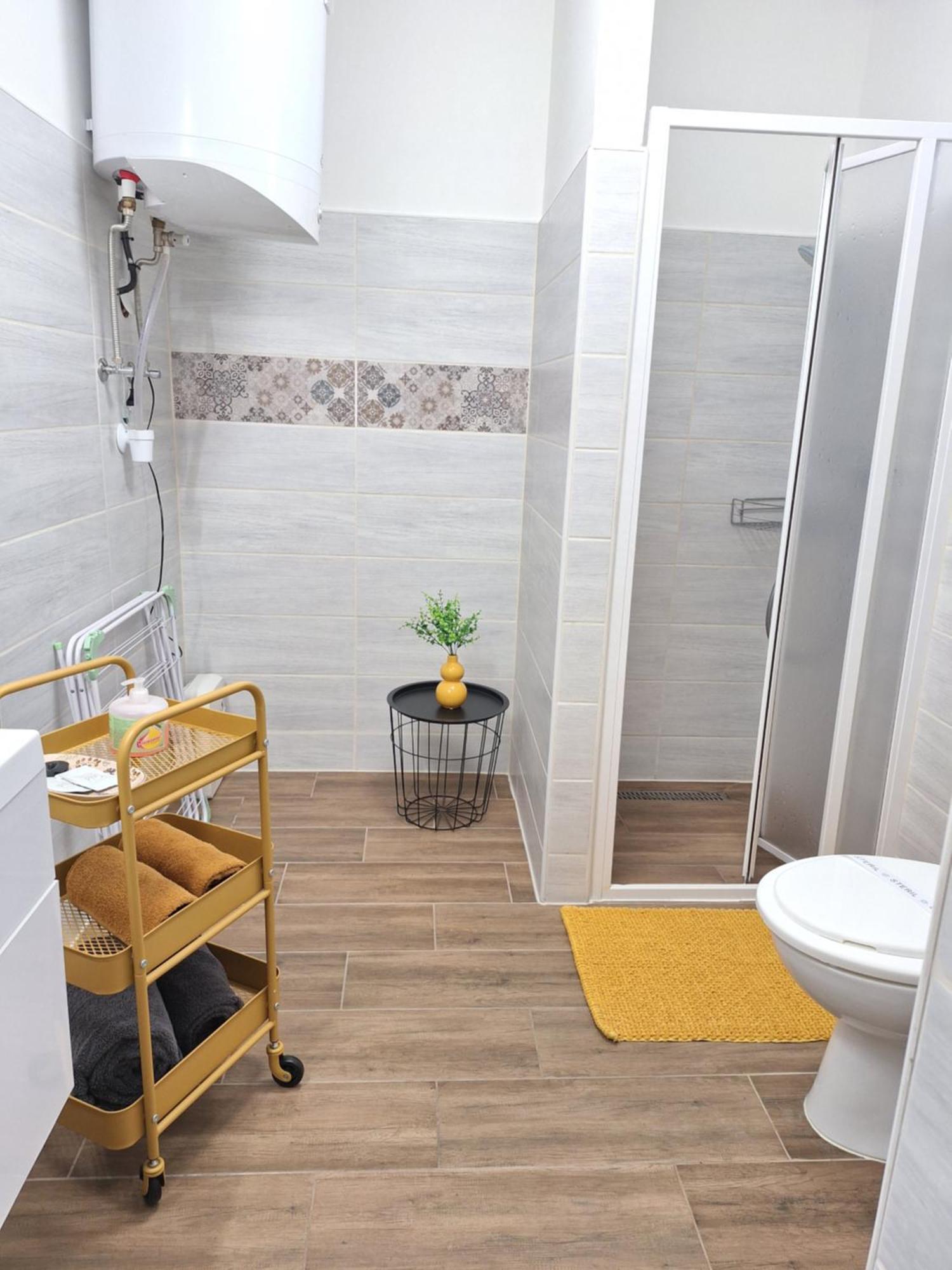 Várfal apartman Eger Habitación foto