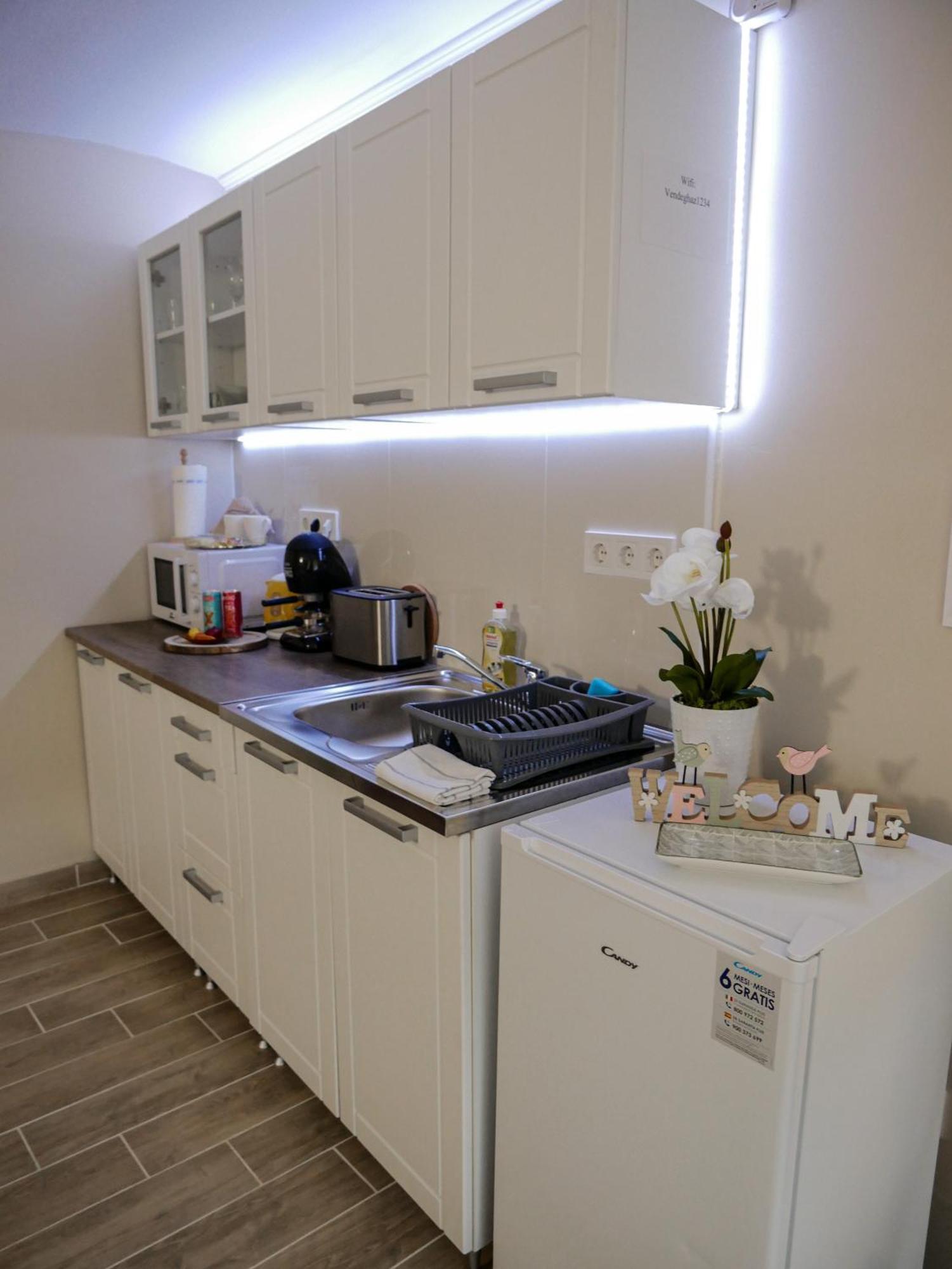 Várfal apartman Eger Habitación foto